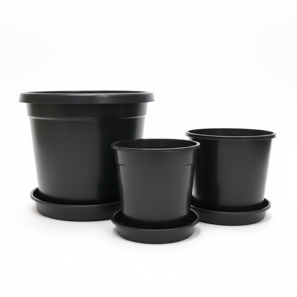 Plastic Pots & Saucers