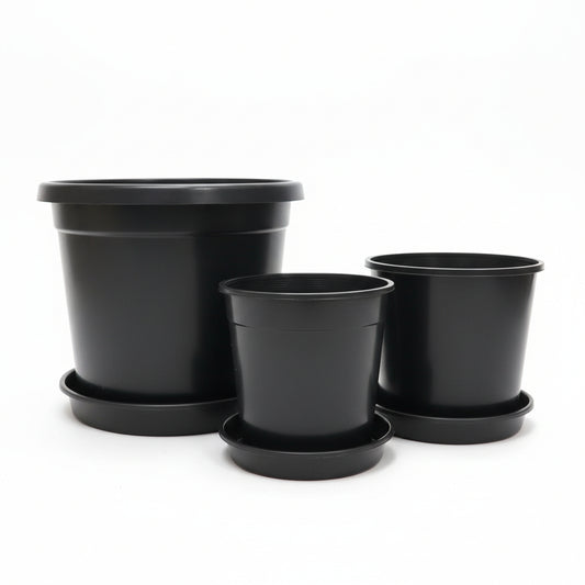 Plastic Pots & Saucers